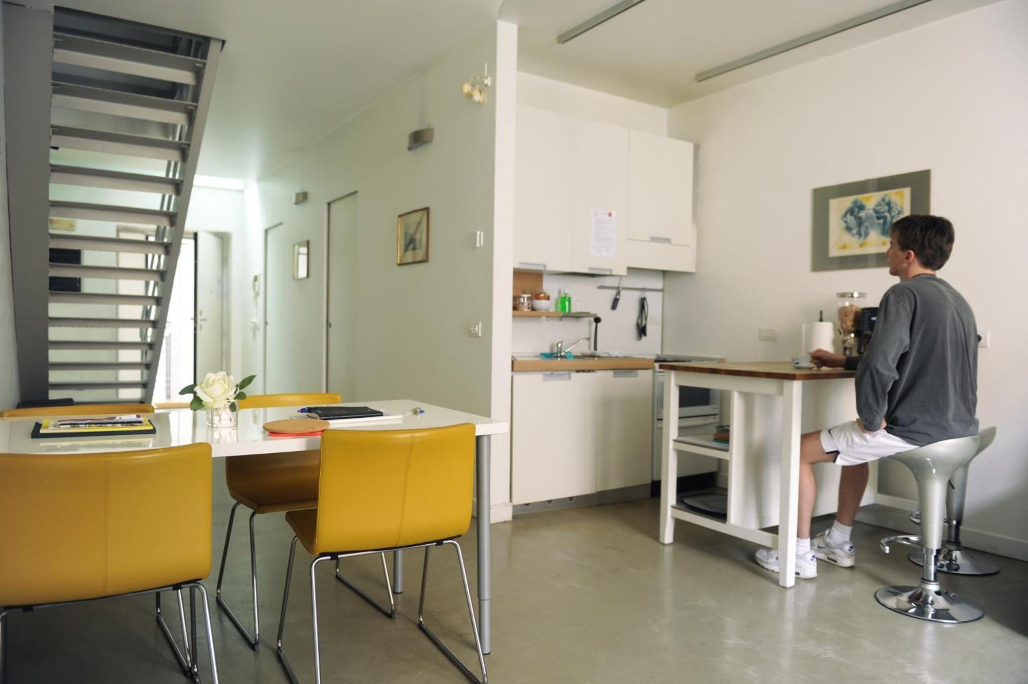 Sant Ambrogio Courtyard Room In Shared Flat Milão Exterior foto